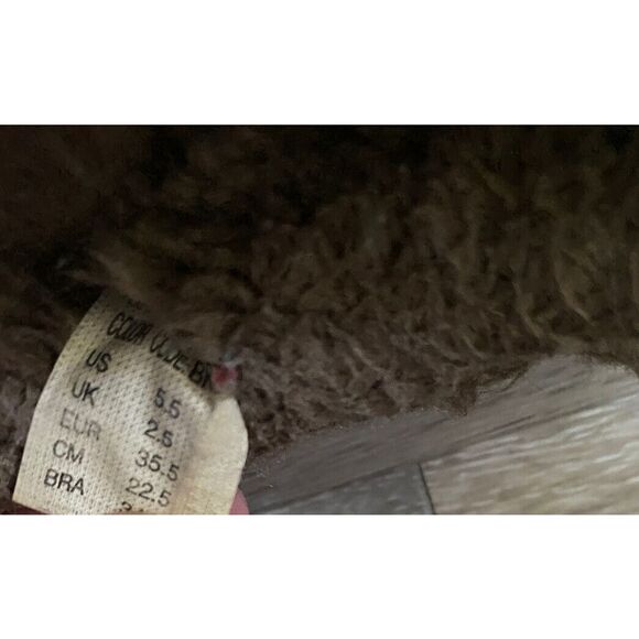 Bob’s from Skechers Gold sequin sparkle Faux Fur Trim slippers size 5 - Picture 11 of 11